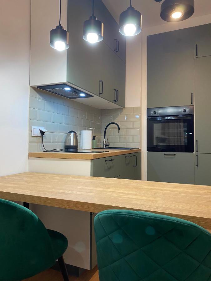 Airport Green Apartment Kl21 - Air Condition & Free Parking Warsaw Luaran gambar