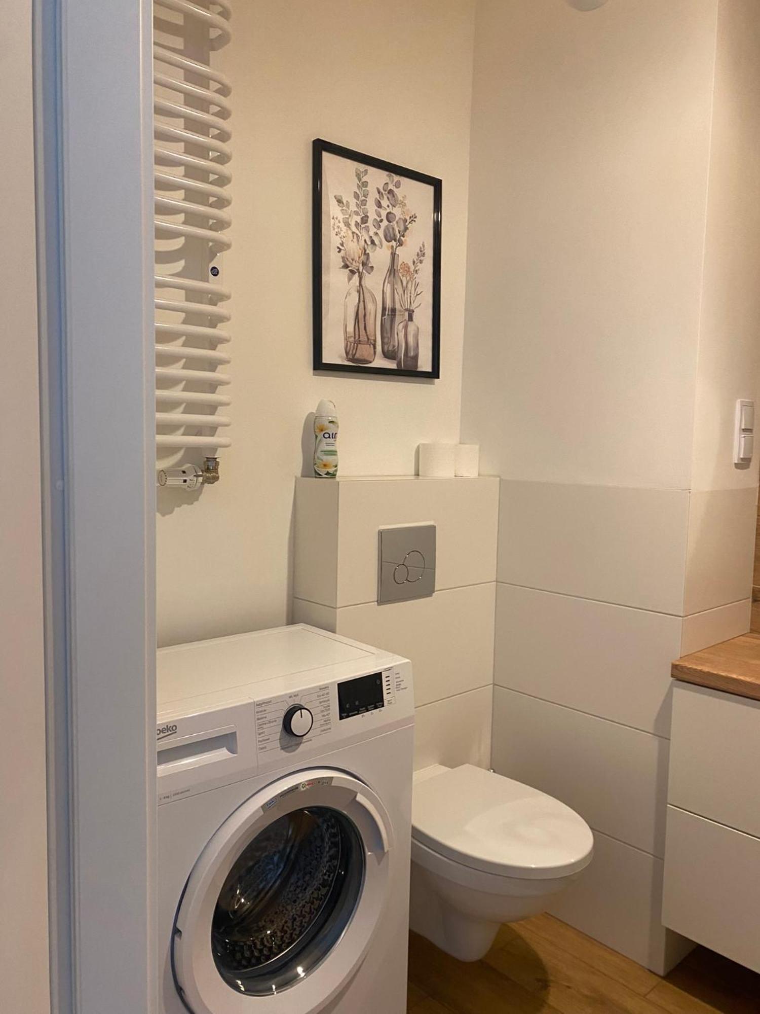 Airport Green Apartment Kl21 - Air Condition & Free Parking Warsaw Luaran gambar