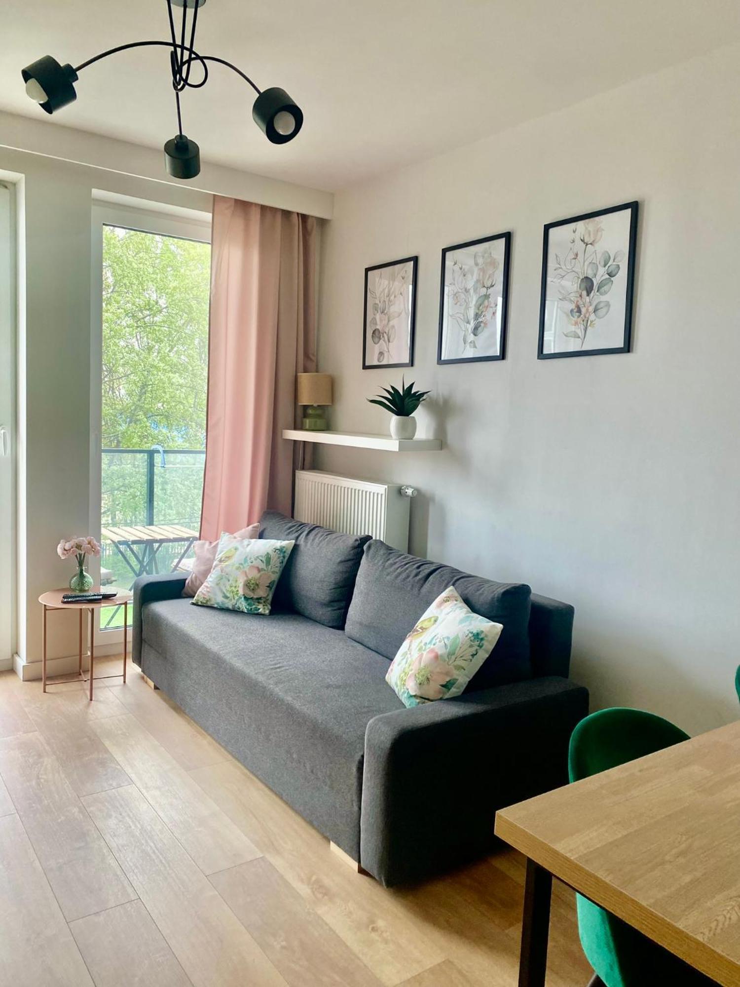 Airport Green Apartment Kl21 - Air Condition & Free Parking Warsaw Luaran gambar